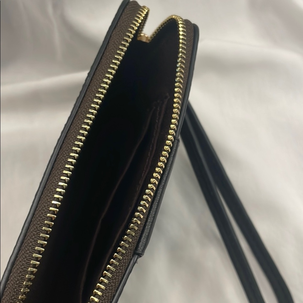 NWT Coach Black and Brown Wristlet - Picture 5 of 10